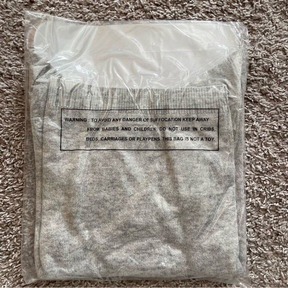 Cashmere Sweater - Picture 2 of 3